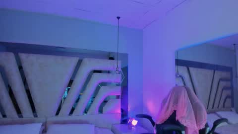 Angeline Heet online show from 09.16.25