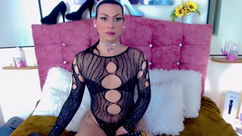 Snapshot of angelispg chatting on 09.24.25 Angelis online show from 09.24.25