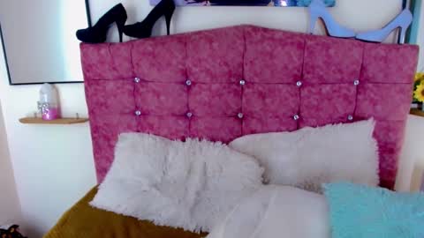 Snapshot of angelispg chatting on 09.27.25 Angelis online show from 09.27.25