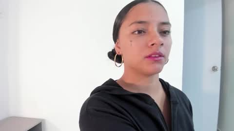 A F R O D I T A online show from 12.18.25