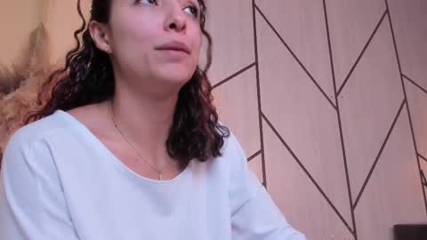 Snapshot of angell_bell chatting on 01.17.25 Angel online show from 01.17.25