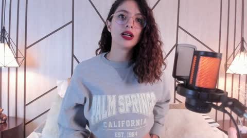 Snapshot of angell_bell chatting on 01.24.25 Angel online show from 01.24.25