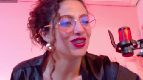 Snapshot of angell_bell chatting on 03.04.25 Angel online show from 03.04.25