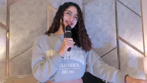 Snapshot of angell_bell chatting on 03.08.25 Angel online show from 03.08.25