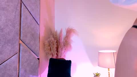 Snapshot of angell_bell chatting on 03.12.25 Angel online show from 03.12.25