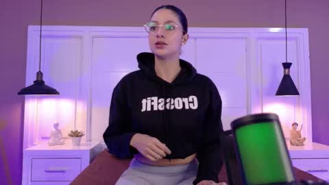 Snapshot of angell_bell chatting on 01.12.26 Angel online show from 01.12.26