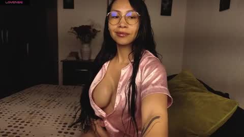  ANGELA ISABELLA  online show from 04.13.26