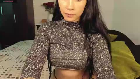 ANGELA ISABELLA  online show from 04.25.26
