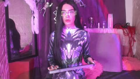 Snapshot of angellike_doll chatting on 10.25.25 Angellike online show from 10.25.25