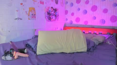 Snapshot of angelmoanster2 chatting on 11.14.25 angel online show from 11.14.25