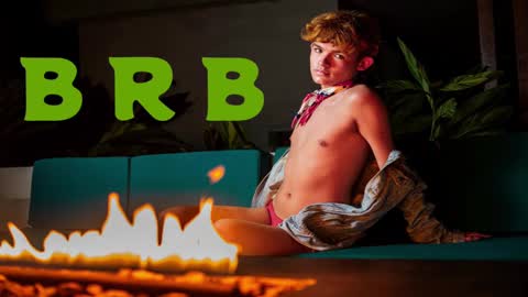 Angelo I work from home this is my room  online show from 02.09.25