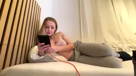 Angeloiid   white fakeboobs lingerie skinny norway online show from 09.11.25