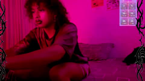 Snapshot of angelsdustxxx chatting on 01.29.25 online show from 01.29.25