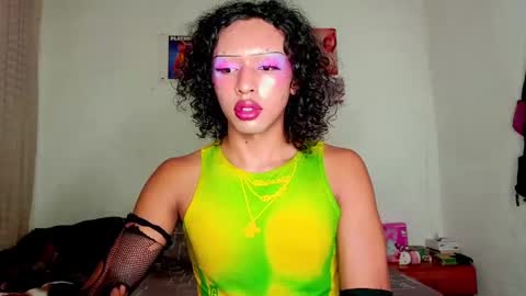 Snapshot of angelsdustxxx chatting on 02.14.25 online show from 02.14.25