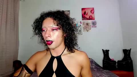 Snapshot of angelsdustxxx chatting on 02.27.25 online show from 02.27.25