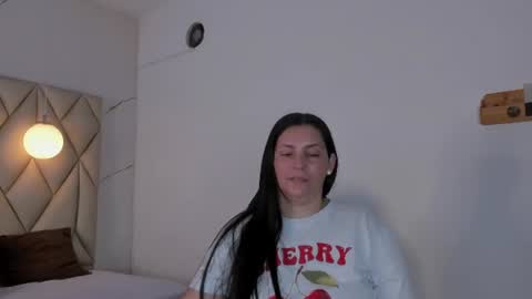 Snapshot of angelswets chatting on 07.14.26 ANGIE online show from 07.14.26