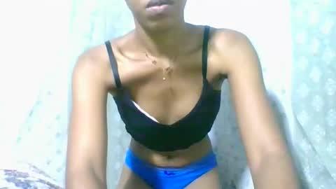 Snapshot of angeltta69 chatting on 12.01.25 angeltta69 online show from 12.01.25