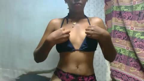 Snapshot of angeltta69 chatting on 02.14.26 angeltta69 online show from 02.14.26