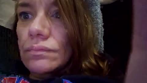 Snapshot of angelvanderpool71 chatting on 12.30.24 angelvanderpool71 online show from 12.30.24