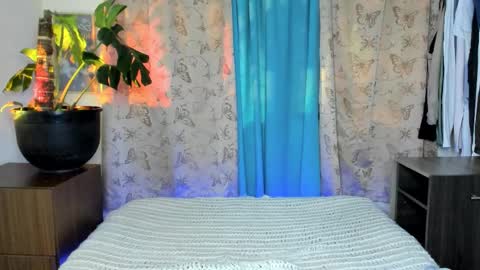 Snapshot of angelwhitte chatting on 02.12.26 angelwhitte online show from 02.12.26