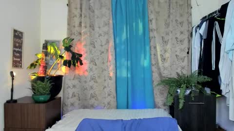 Snapshot of angelwhitte chatting on 02.14.26 angelwhitte online show from 02.14.26