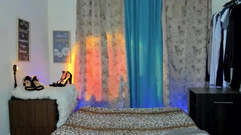 Snapshot of angelwhitte chatting on 02.23.26 angelwhitte online show from 02.23.26