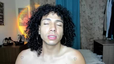 Snapshot of angelwhitte chatting on 03.19.26 angelwhitte online show from 03.19.26