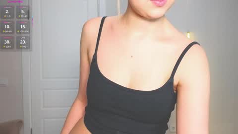 Im Chloe  i do FLASH BOOBS for new fan club online show from 05.01.26