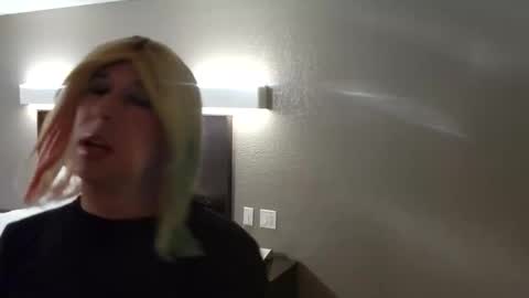 AngelxLondon online show from 10.22.25