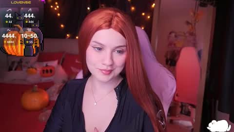 Snapshot of angelytaxx chatting on 11.24.25 Angel online show from 11.24.25