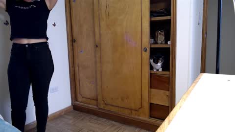 Angelyxs online show from 09.27.25