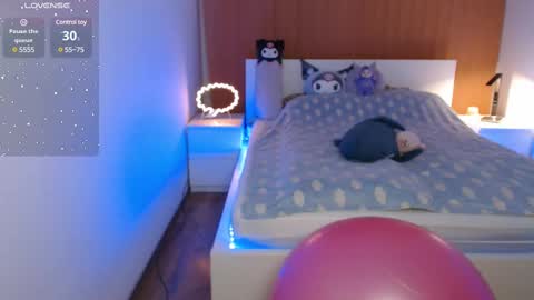 Snapshot of angie_faee chatting on 02.19.25 angie_faee online show from 02.19.25