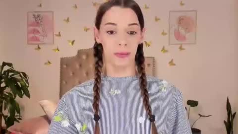 Snapshot of angie_modelo chatting on 12.09.24 Anabella online show from 12.09.24