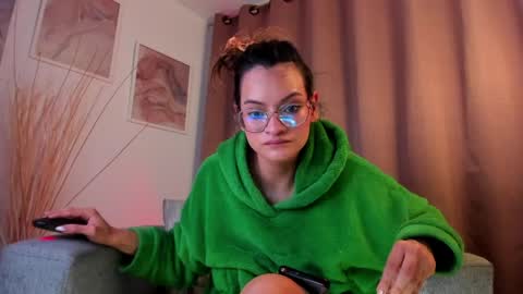 Snapshot of angiepirs chatting on 03.25.26 AngiePirs online show from 03.25.26