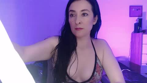 VALENTINA online show from 01.17.25