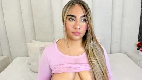 Snapshot of angueljonnes chatting on 07.26.26 ANGUEL JONES online show from 07.26.26