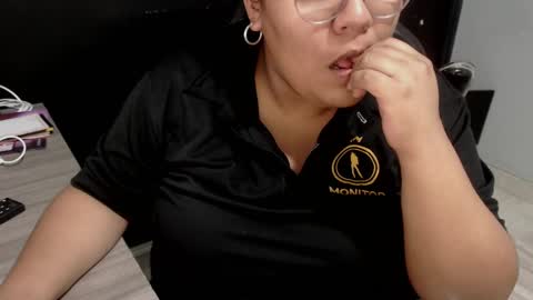 Snapshot of angy_ro12 chatting on 02.25.25 angy online show from 02.25.25