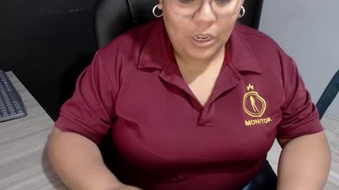 Snapshot of angy_ro12 chatting on 10.10.25 angy online show from 10.10.25