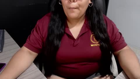 Snapshot of angy_ro12 chatting on 10.14.25 angy online show from 10.14.25