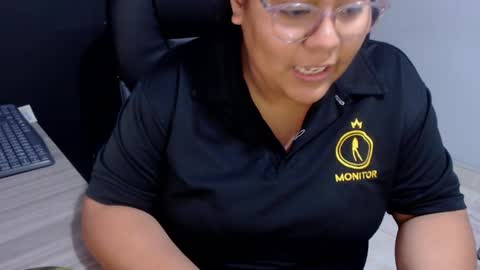 Snapshot of angy_ro12 chatting on 10.20.25 angy online show from 10.20.25