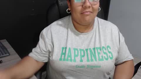 Snapshot of angy_ro12 chatting on 11.02.25 angy online show from 11.02.25