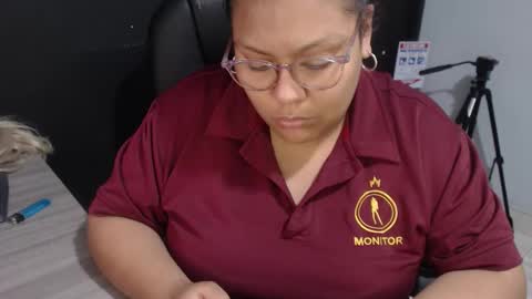 Snapshot of angy_ro12 chatting on 11.29.25 angy online show from 11.29.25