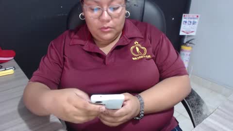 Snapshot of angy_ro12 chatting on 06.16.26 angy online show from 06.16.26