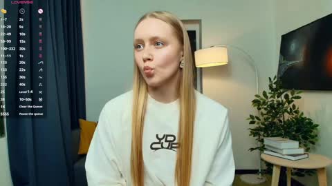 Violet online show from 05.05.26