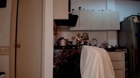laura  online show from 06.25.26