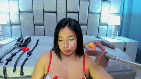 Snapshot of anievans_ chatting on 06.08.26 Ani Time schedule 0600 - 1400 GMT -5 online show from 06.08.26