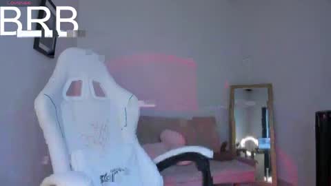 Snapshot of aniie_pink18 chatting on 05.11.26 Maria online show from 05.11.26