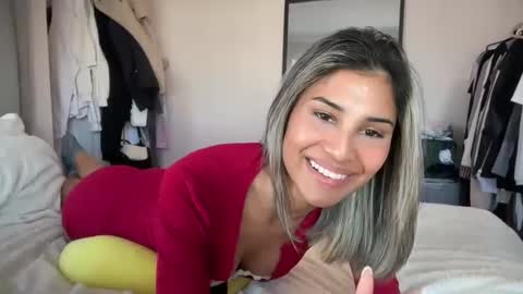 Snapshot of aniishaa chatting on 03.11.25 anisha online show from 03.11.25