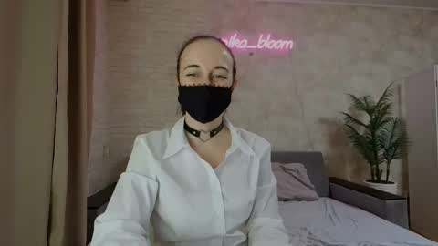 Snapshot of anikabloom chatting on 02.05.25 anikabloom online show from 02.05.25