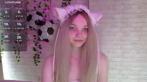 Snapshot of animealica chatting on 07.24.26 Alica online show from 07.24.26